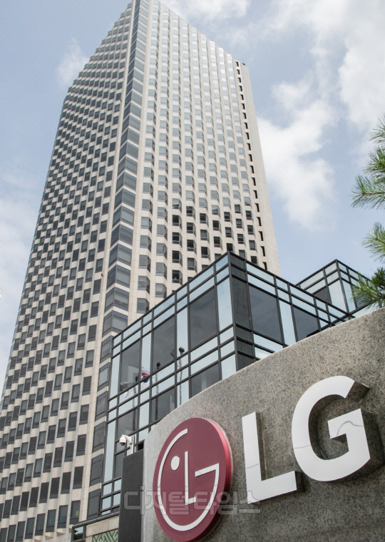 "Àü·Â 100% Àç»ý¿¡³ÊÁö·Î"...LG `³Ý Á¦·Î º¸°í¼` ¹ß°£ "Àü·Â 100% Àç»ý¿¡³ÊÁö·Î"...LG `³Ý Á¦·Î º¸°í¼` ¹ß°£